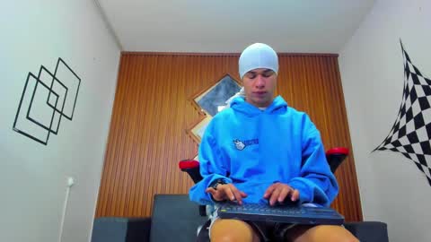 Snapshot of anyelo_sexyhot chatting on 23, 1, 2025 anyelo_sexyhot online show from 23, 1, 2025