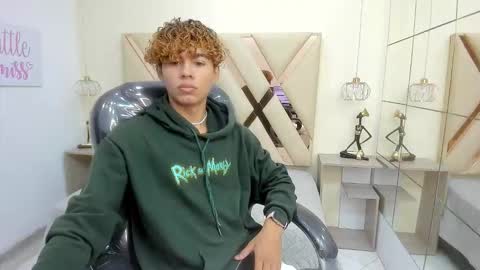 Snapshot of anyelotwink chatting on 3, 3, 2026 anyelotwink online show from 3, 3, 2026