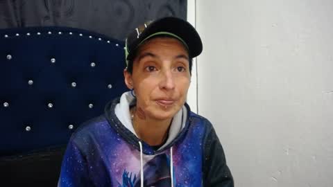 Snapshot of anyu_1306 chatting on 4, 1, 2025 anyu online show from 4, 1, 2025