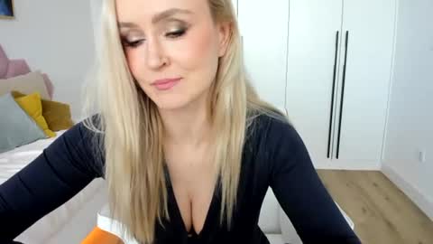 AoifeOneal online show from 9, 7, 2026