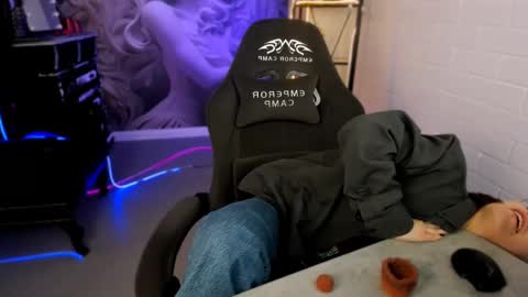 Snapshot of aphexqueen chatting on 27, 2, 2025 APHEX QUEEN online show from 27, 2, 2025