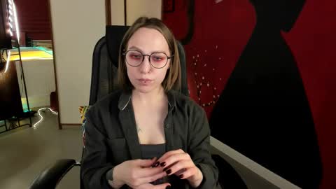 Snapshot of aphexqueen chatting on 8, 3, 2025 APHEX QUEEN online show from 8, 3, 2025