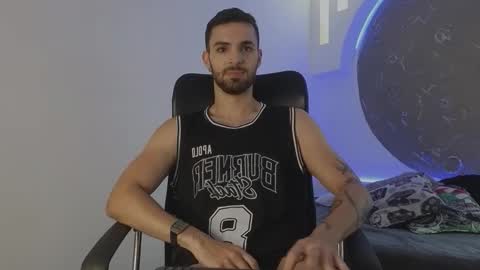 Apolo Lux  online show from 8, 2, 2026