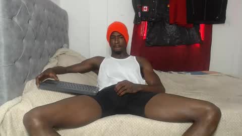Snapshot of apoloblackbig chatting on 19, 4, 2026 apoloblackbig online show from 19, 4, 2026