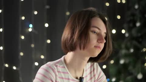 Snapshot of approche_toi_petite chatting on 9, 1, 2026 Meghan online show from 9, 1, 2026