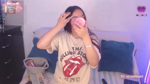 Snapshot of apriil_3 chatting on 12, 9, 2025 Abril Freelance Model online show from 12, 9, 2025