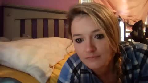 Snapshot of april91d chatting on 28, 10, 2025 whats your fantasy online show from 28, 10, 2025