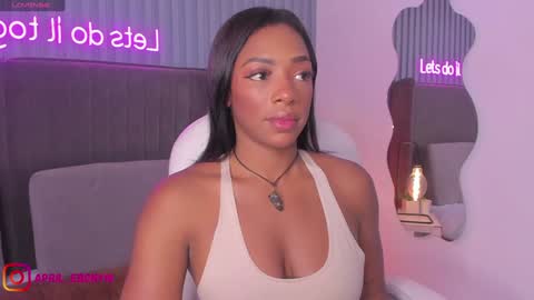 Snapshot of april_ebony18_ chatting on 5, 2, 2025 April online show from 5, 2, 2025