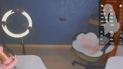 Snapshot of april_hentaigirl chatting on 5, 1, 2025    my special content  online show from 5, 1, 2025