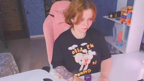 Snapshot of april_hentaigirl chatting on 27, 10, 2025    my special content  online show from 27, 10, 2025