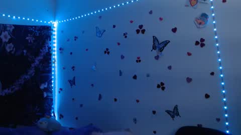 april_l6 online show from 16, 12, 2025