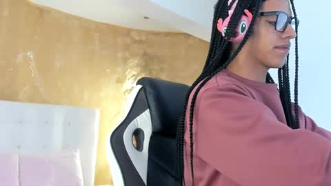 Snapshot of aprill_fox chatting on 27, 2, 2025 aprill_fox online show from 27, 2, 2025