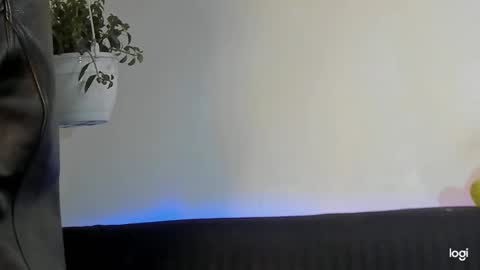 aprillebony319262 online show from 18, 2, 2026