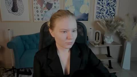 Snapshot of aprilserenity chatting on 24, 10, 2025 April. All year round.  online show from 24, 10, 2025