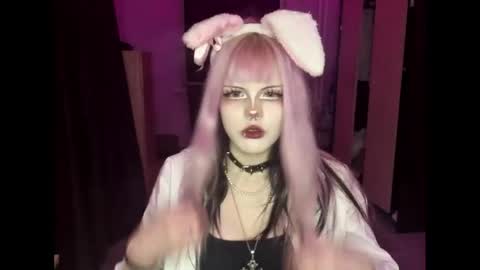 Alice D online show from 27, 4, 2026