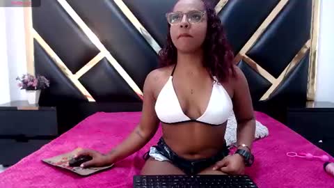april y crystal online show from 17, 7, 2026