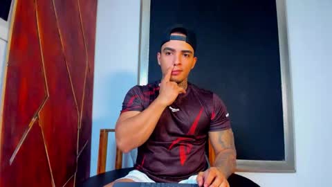 Snapshot of aquiles_elpapi chatting on 4, 11, 2025 AquilesElpapi online show from 4, 11, 2025