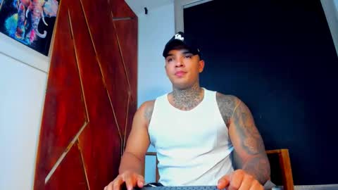 Snapshot of aquiles_elpapi chatting on 16, 11, 2025 AquilesElpapi online show from 16, 11, 2025