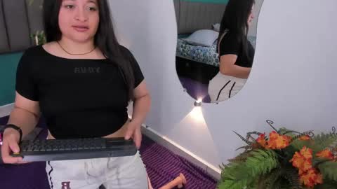 aradia_kiss online show from 27, 9, 2025
