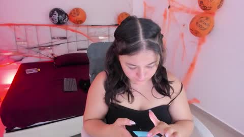 aradia_kiss online show from 15, 10, 2025