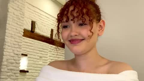 Snapshot of aresha_viree chatting on 5, 5, 2026 Aresha online show from 5, 5, 2026