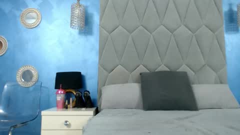 aretialisya online show from 13, 2, 2026