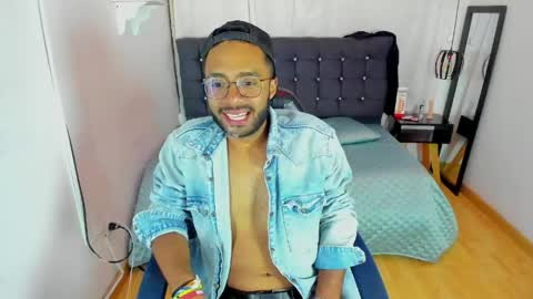 Snapshot of arez_vortex_ chatting on 5, 5, 2026 Alex Cortez online show from 5, 5, 2026