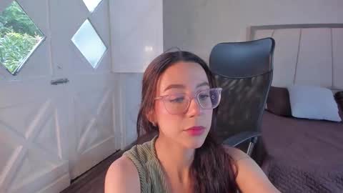 Ari Wilde online show from 6, 3, 2026