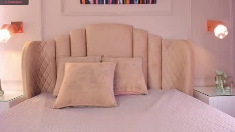 Snapshot of aria_greco chatting on 9, 1, 2025 Aria  online show from 9, 1, 2025