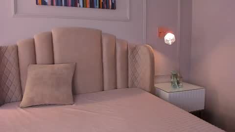 Snapshot of aria_greco chatting on 9, 2, 2025 Aria  online show from 9, 2, 2025