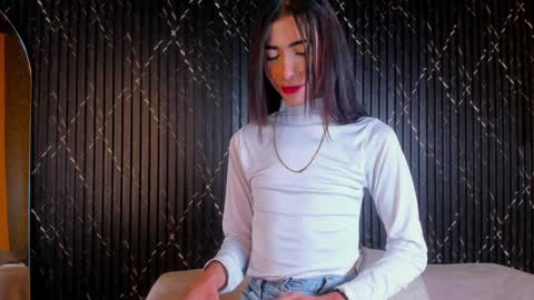 Aria Millers  online show from 30, 12, 2024