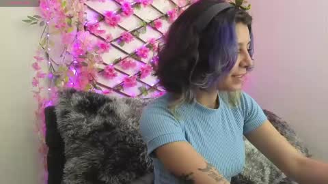 aria_silk online show from 22, 5, 2026