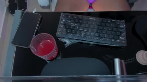 Snapshot of aria_vixen_ chatting on 3, 10, 2025 Aria online show from 3, 10, 2025