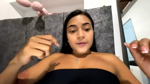 Snapshot of ariaanaa_grey chatting on 4, 8, 2026 ariaanaa_grey online show from 4, 8, 2026