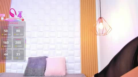 Snapshot of ariabelle1 chatting on 12, 9, 2025 AriaBelle1 online show from 12, 9, 2025