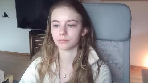 AriaCreazy online show from 27, 10, 2025