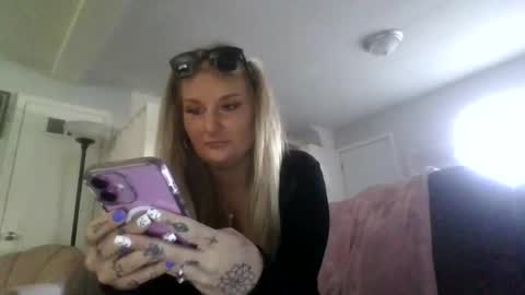 Snapshot of ariadams chatting on 24, 2, 2025 ari adams online show from 24, 2, 2025