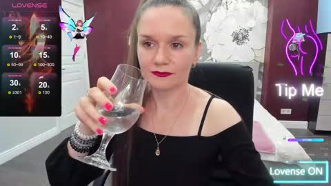 AriaGray online show from 14, 9, 2025