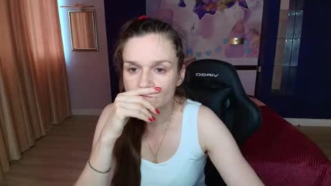 Snapshot of ariagrays chatting on 6, 7, 2026 AriaGray online show from 6, 7, 2026