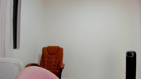 Aria Montgomery online show from 19, 3, 2026