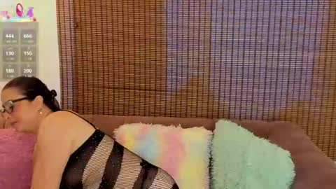 Ariana Cruz online show from 16, 5, 2026
