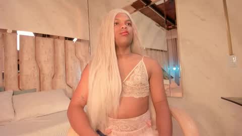 ariana_grande233 online show from 16, 2, 2026