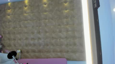  ARIANA MORELLY online show from 16, 4, 2026