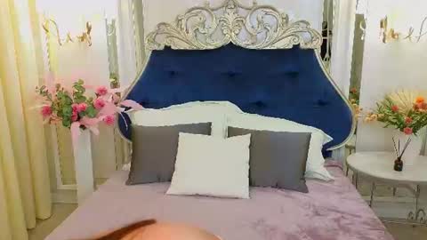 Snapshot of ariana_petite chatting on 9, 6, 2026 Ariana online show from 9, 6, 2026