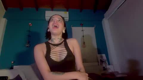 ariana_whitee online show from 8, 10, 2025