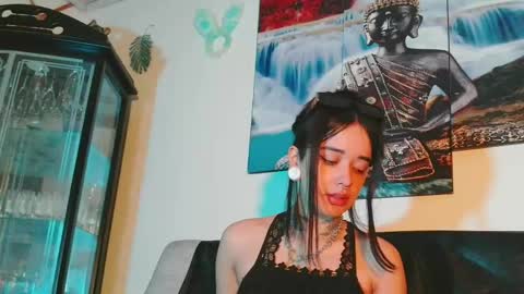 ariana_whitee online show from 10, 5, 2026