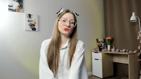 Snapshot of arianaabramek chatting on 17, 2, 2026 Alice online show from 17, 2, 2026