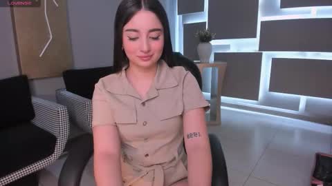 ARIANA MONROE online show from 9, 10, 2025