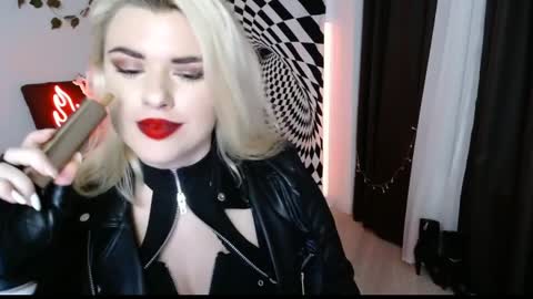 Snapshot of arianasaint chatting on 2, 4, 2026 Mistress Ariana online show from 2, 4, 2026