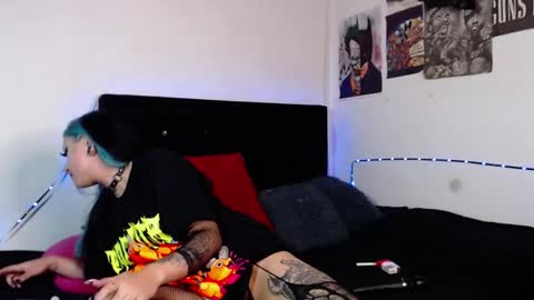 Snapshot of arianauwu666 chatting on 5, 1, 2025 help me 100 hands up my OF is Free  online show from 5, 1, 2025